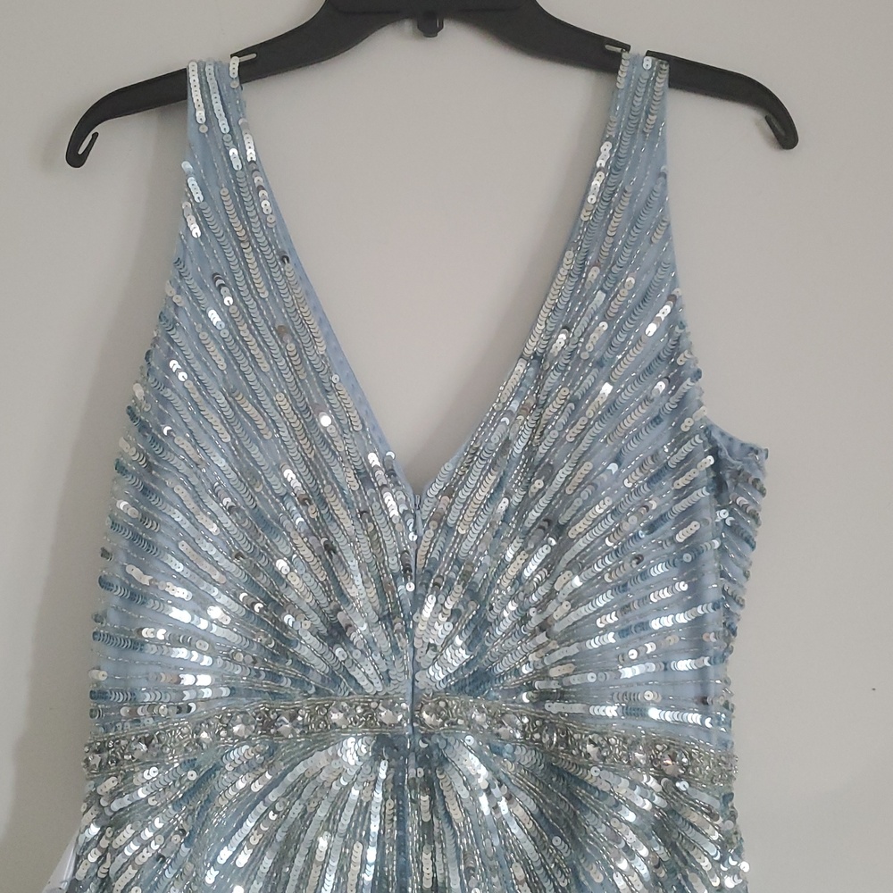 NWOT MACDUGGAL V-NECK SEQUIN POWDER BLUE GOWN SIZE;12 - Picture 8 of 9
